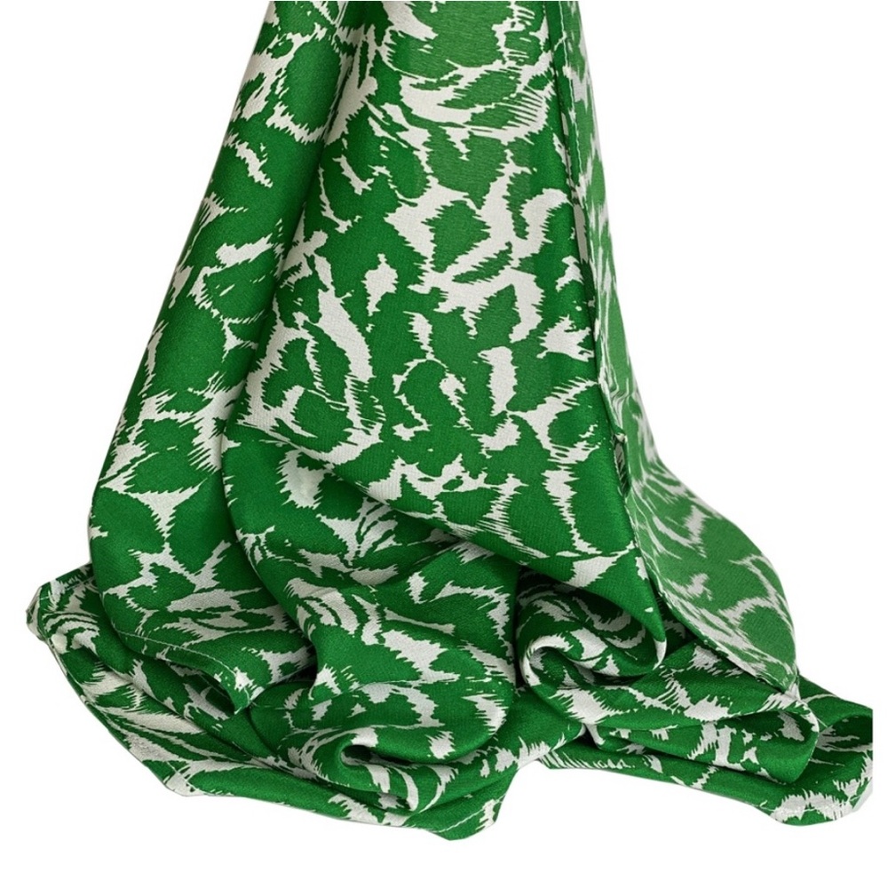 NWT SILKLETTE Mer de Verts 100% Fine Silk Kerchief Scarf GREEN/WHITE